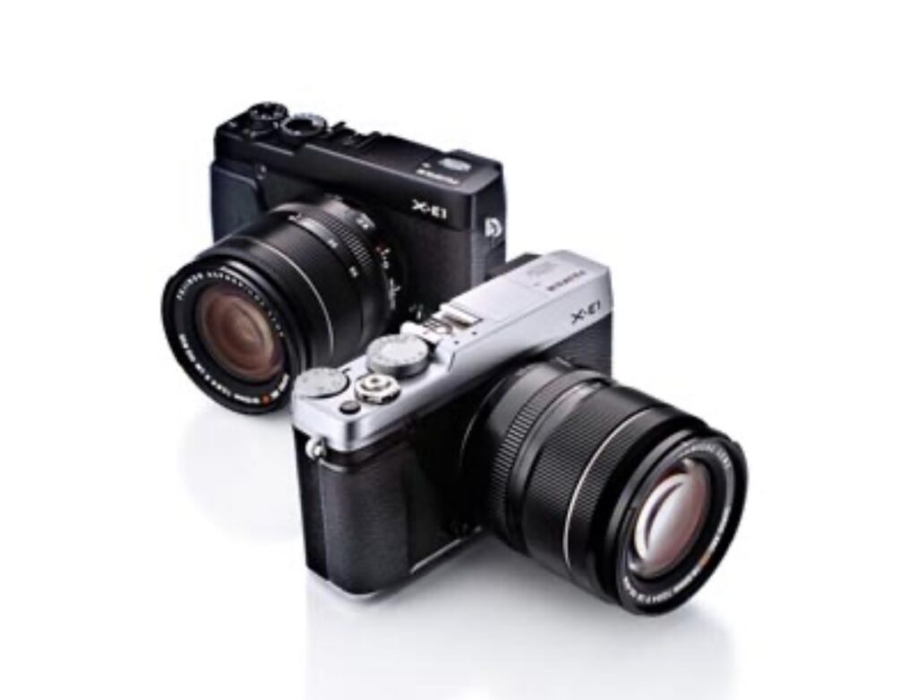 FUJIFILM X-E1(デジカメWATCH ウェブサイトより)