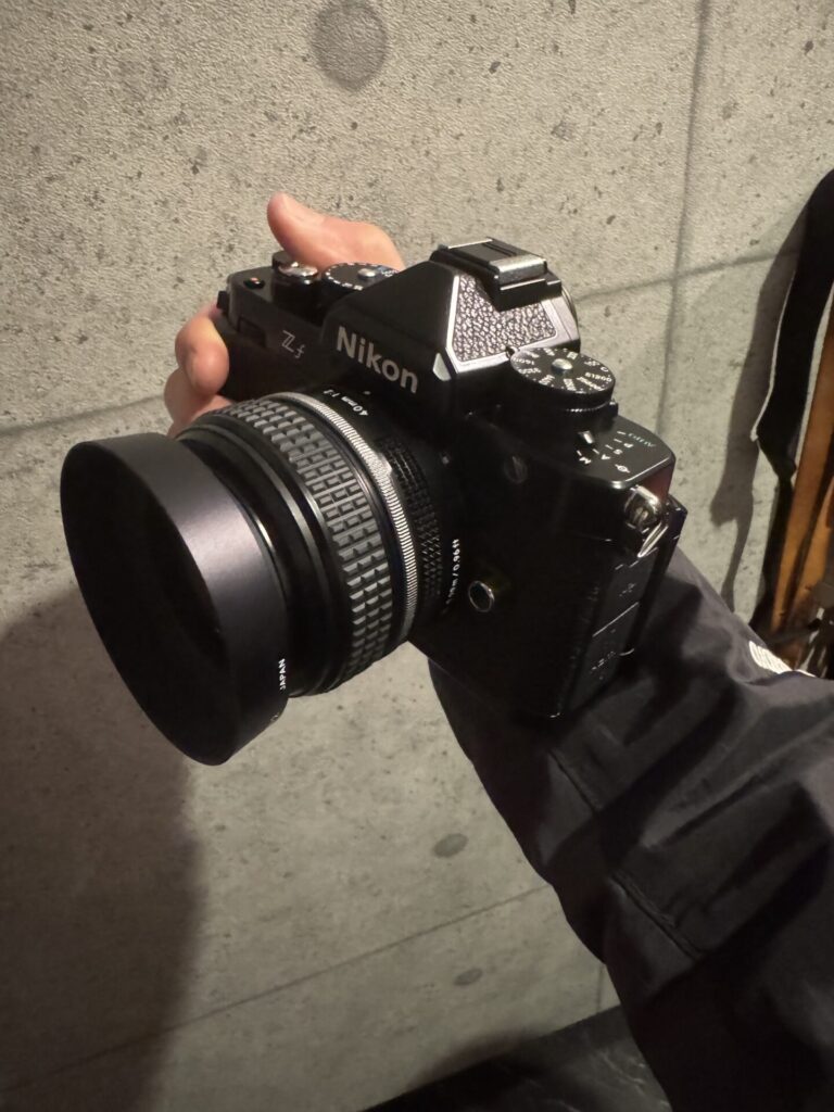 Zfにレンズフード「HN-2」をつけた感じ