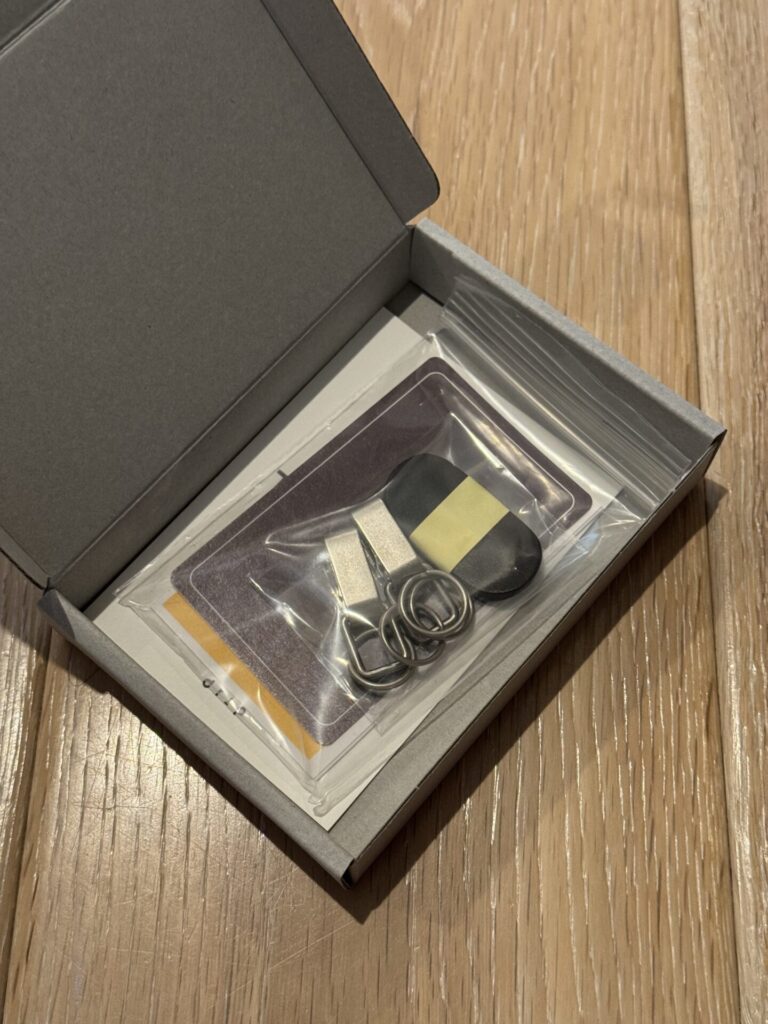 フレックストップのカメラストラップ用金具